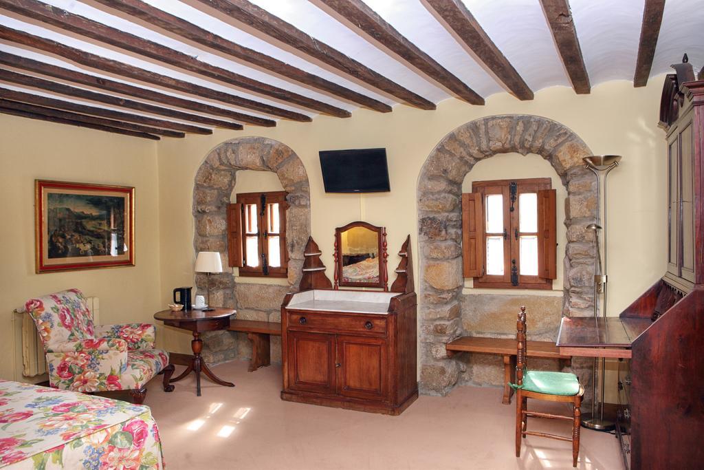 Posada La Torre De La Quintana Liendo Eksteriør billede