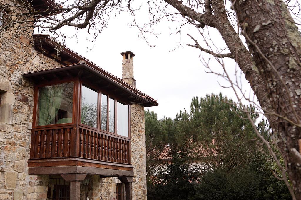 Posada La Torre De La Quintana Liendo Eksteriør billede