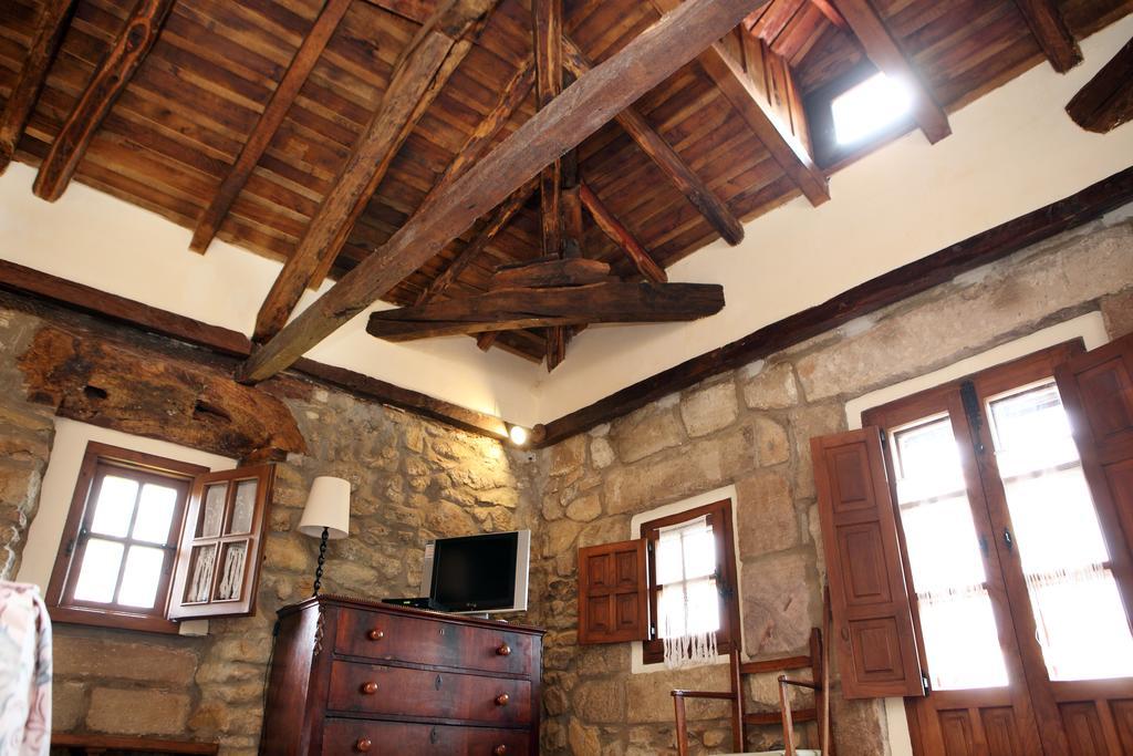 Posada La Torre De La Quintana Liendo Eksteriør billede